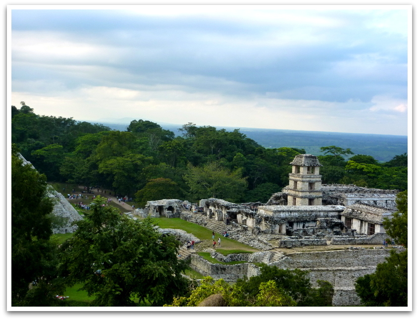 Pyramide in der Maya Stätte Palenque
